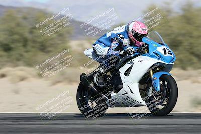 media/Dec-07-2025-CVMA (Sun) [[3e7d2de5dc]]/Race 8-Middleweight Shootout/